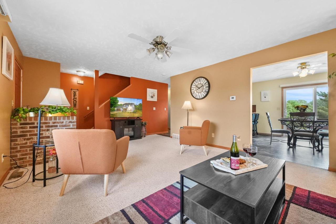 Long Lake Retreat- Hot Tub, Pool Table, Firepit Traverse City Bagian luar foto