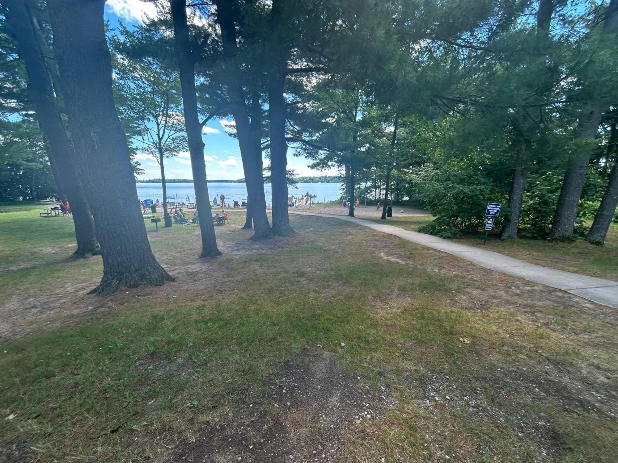 Long Lake Retreat- Hot Tub, Pool Table, Firepit Traverse City Bagian luar foto